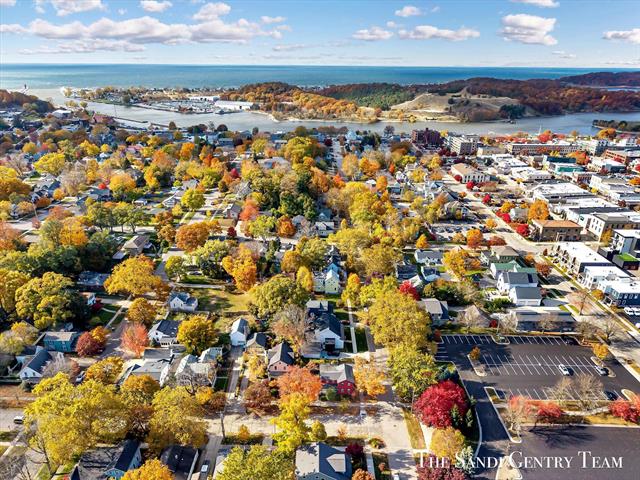 Builiding view forty one for 201 4Th, Grand Haven, MI. 49417