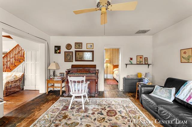 Builiding view nine for 201 4Th, Grand Haven, MI. 49417