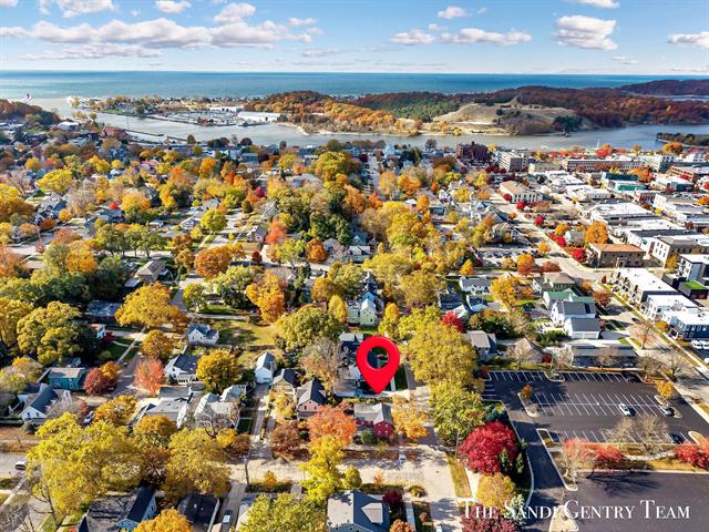 Builiding view one for 201 4Th, Grand Haven, MI. 49417