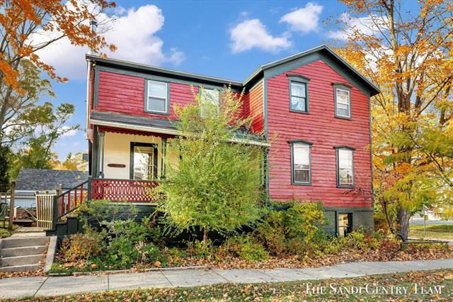 Builiding view six for 201 4Th, Grand Haven, MI. 49417