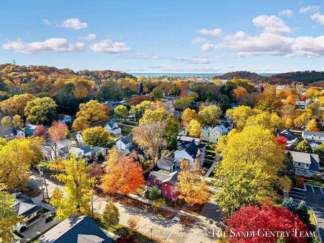 Builiding view thirty nine for 201 4Th, Grand Haven, MI. 49417