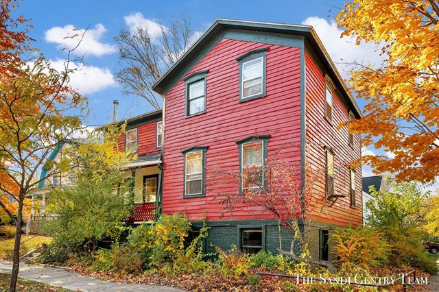 Builiding view thirty six for 201 4Th, Grand Haven, MI. 49417