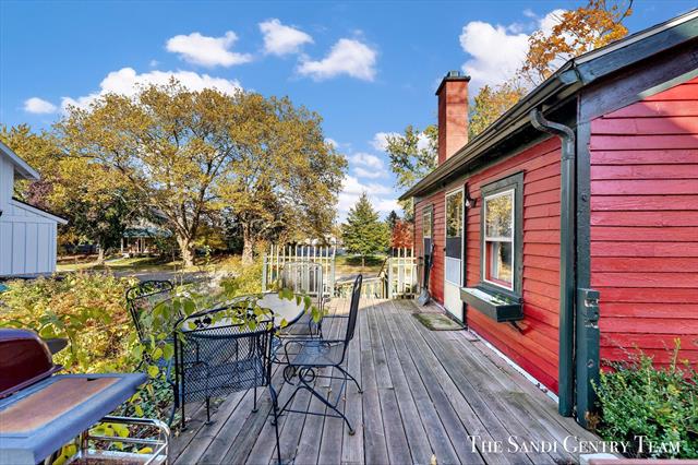 Builiding view thirty two for 201 4Th, Grand Haven, MI. 49417