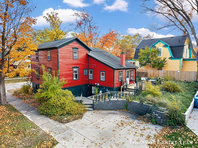 Builiding view three for 201 4Th, Grand Haven, MI. 49417