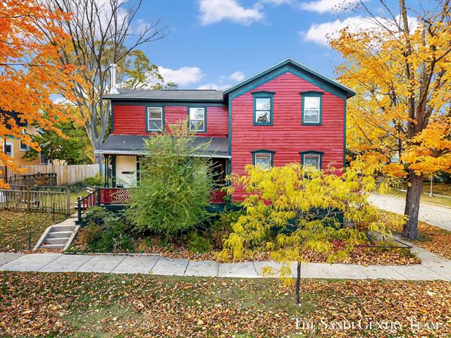 Builiding view two for 201 4Th, Grand Haven, MI. 49417