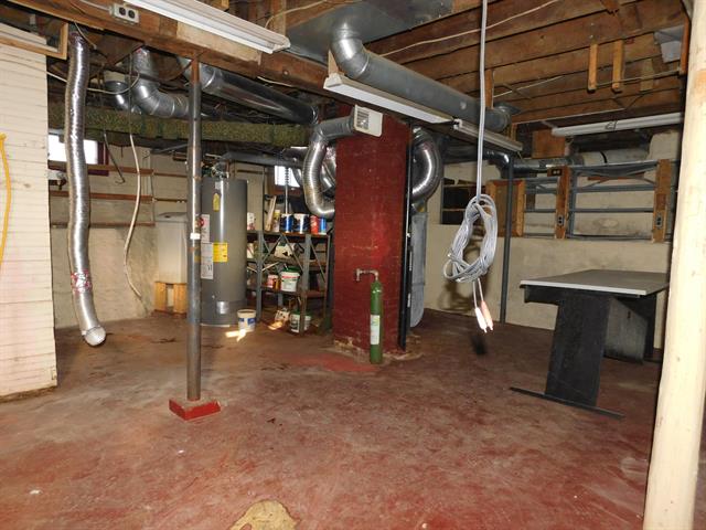 Builiding view twenty four for 38 East, Battle Creek, MI. 49017