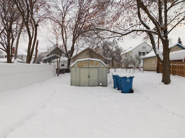 Builiding view twenty nine for 38 East, Battle Creek, MI. 49017