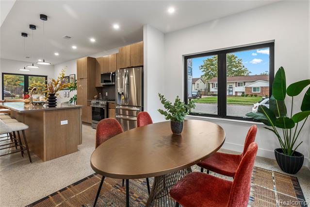 Builiding view eleven for 7546 Churchill, Detroit, MI. 48206