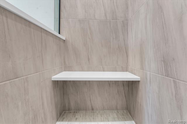 Builiding view sixteen for 7546 Churchill, Detroit, MI. 48206