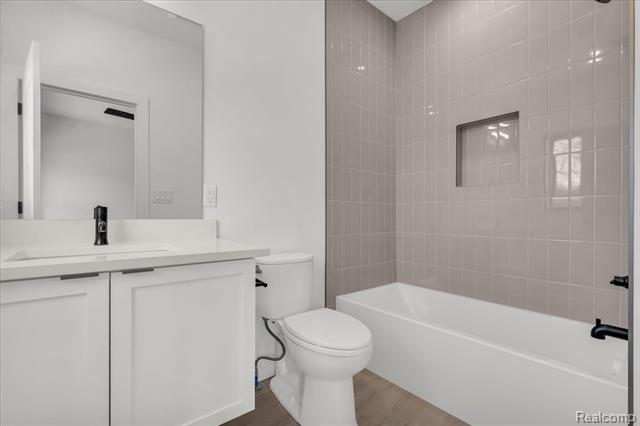 Builiding view twenty for 7546 Churchill, Detroit, MI. 48206