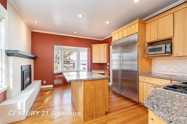 Builiding view eleven for 105 Parkwood, Bay City, MI. 48706