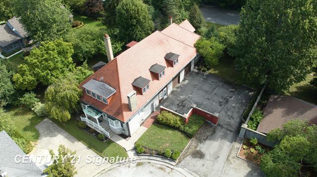 Builiding view fifty six for 105 Parkwood, Bay City, MI. 48706