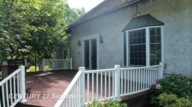 Builiding view fifty three for 105 Parkwood, Bay City, MI. 48706