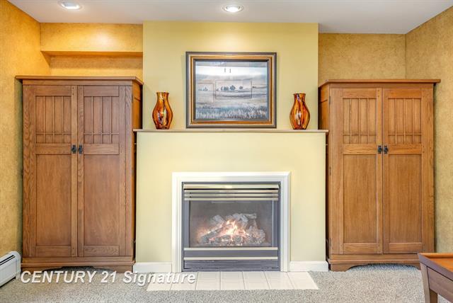 Builiding view nine for 105 Parkwood, Bay City, MI. 48706