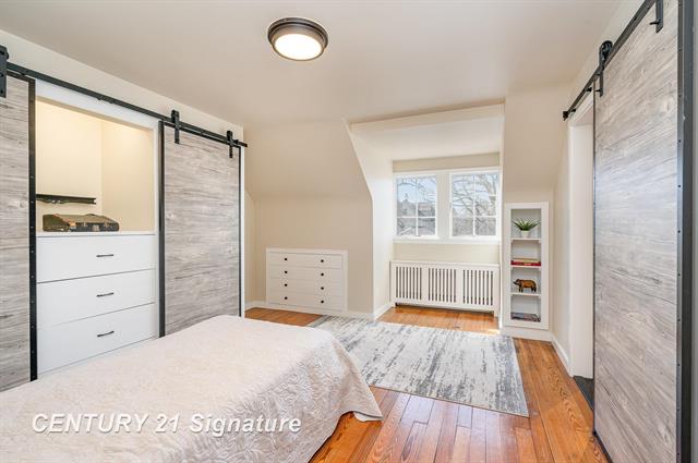 Builiding view thirty one for 105 Parkwood, Bay City, MI. 48706