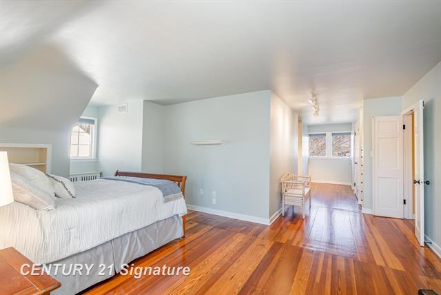 Builiding view twenty four for 105 Parkwood, Bay City, MI. 48706