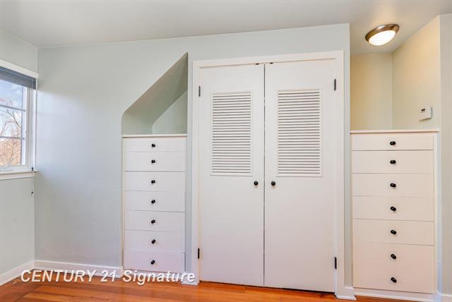 Builiding view twenty six for 105 Parkwood, Bay City, MI. 48706