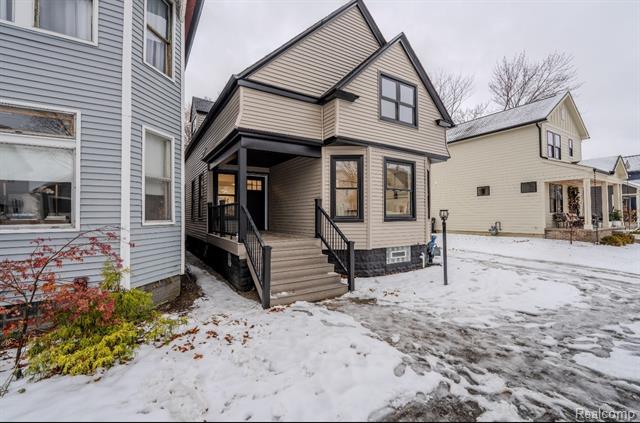 Builiding view one for 1759 Fischer, Detroit, MI. 48214