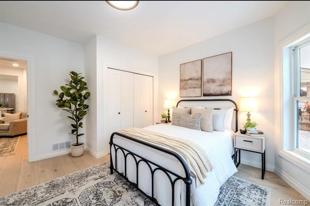 Builiding view twelve for 1759 Fischer, Detroit, MI. 48214