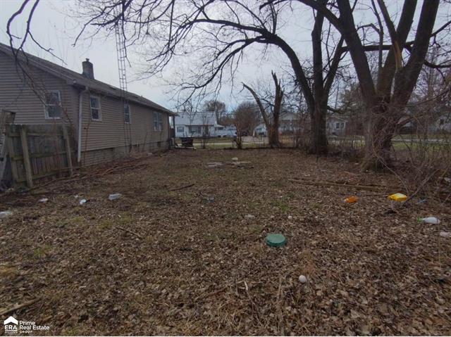 Builiding view five for 812 Remington, Flint, MI. 48507