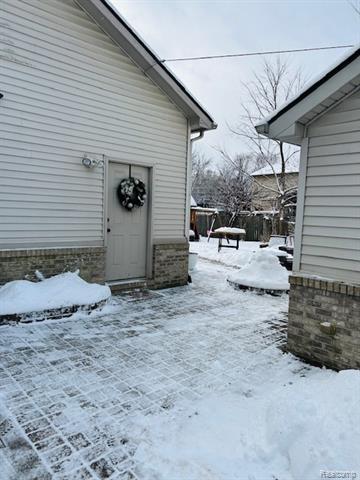 Builiding view two for 3110 Arbutus, Commerce Township, MI. 48382