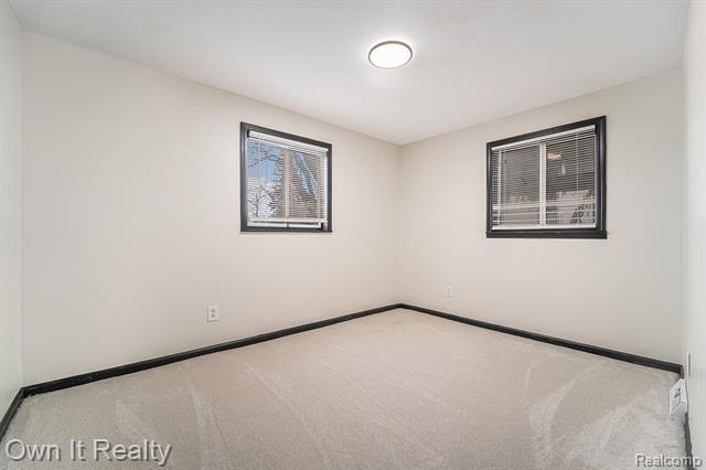 Builiding view fifteen for 19147 Redfern, Detroit, MI. 48219