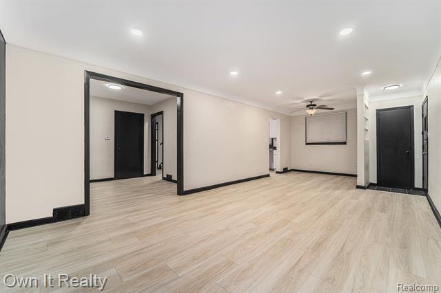 Builiding view four for 19147 Redfern, Detroit, MI. 48219