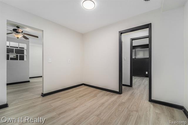 Builiding view nine for 19147 Redfern, Detroit, MI. 48219