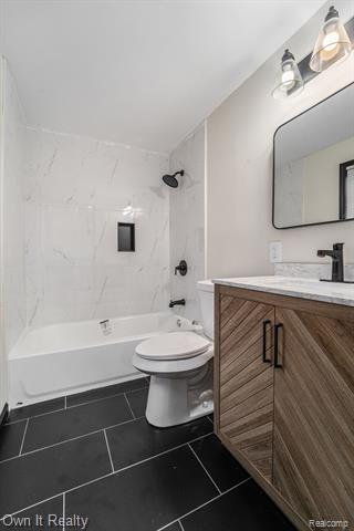 Builiding view seventeen for 19147 Redfern, Detroit, MI. 48219