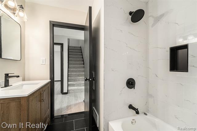 Builiding view twelve for 19147 Redfern, Detroit, MI. 48219