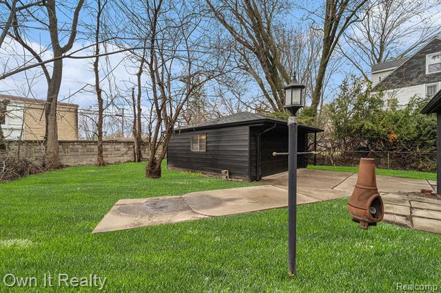 Builiding view twenty three for 19147 Redfern, Detroit, MI. 48219