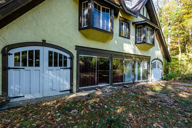 Builiding view thirty four for 14370 Lakeshore, Lakeside, MI. 49116