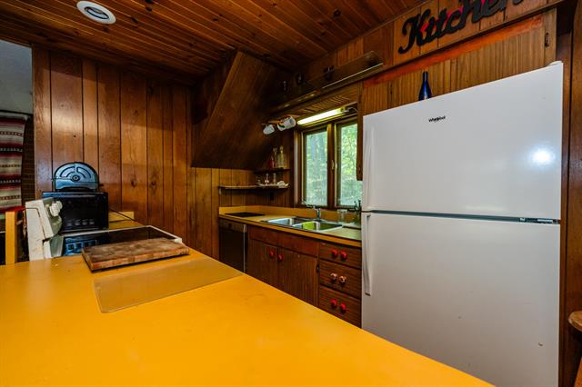 Builiding view twenty two for 14370 Lakeshore, Lakeside, MI. 49116