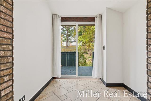 Builiding view ten for 303 Colfax, Hastings, MI. 49058