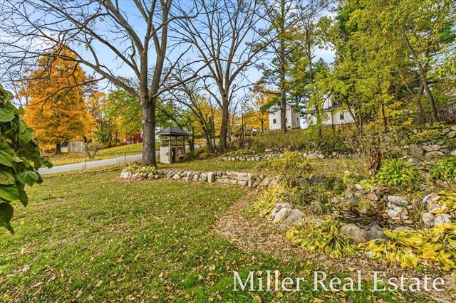 Builiding view thirty four for 303 Colfax, Hastings, MI. 49058