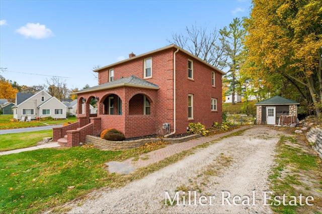 Builiding view twenty four for 303 Colfax, Hastings, MI. 49058