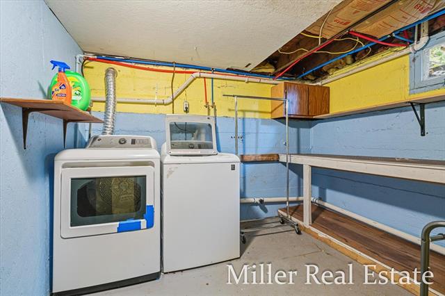 Builiding view twenty for 303 Colfax, Hastings, MI. 49058