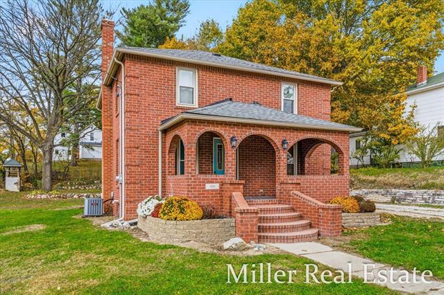 Builiding view two for 303 Colfax, Hastings, MI. 49058