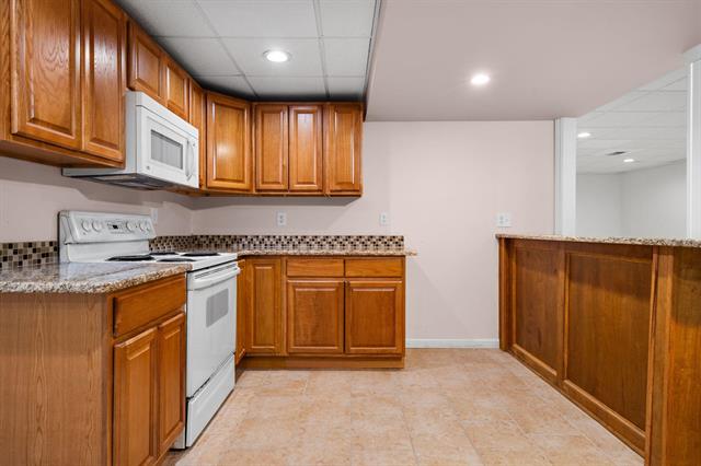 Builiding view fifty two for 3620 Charter, Ann Arbor, MI. 48105