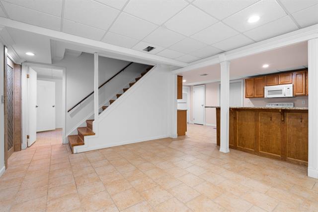 Builiding view forty eight for 3620 Charter, Ann Arbor, MI. 48105