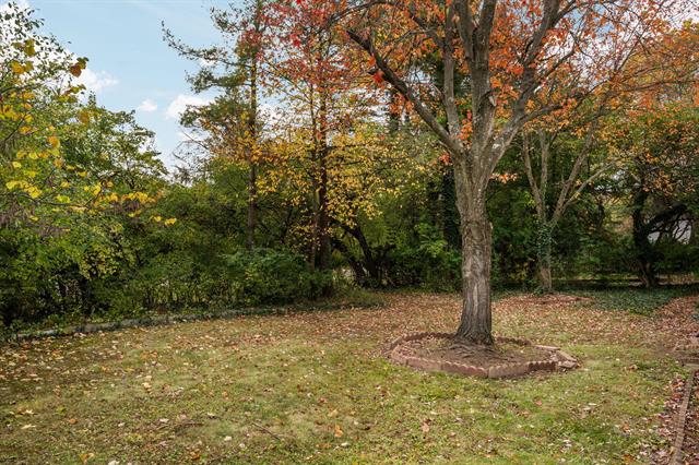 Builiding view sixty seven for 3620 Charter, Ann Arbor, MI. 48105