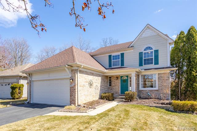 front view for 34732 Pennington Drive, Farmington, Mi. 48335