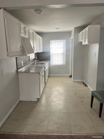 Builiding view two for 18274 Woodbine, Detroit, MI. 48219