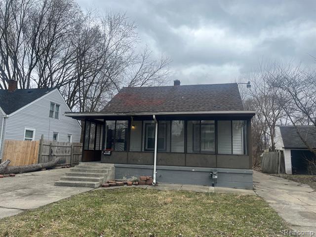 front view picture of 18274 Woodbine Street, Detroit, MI. 48219