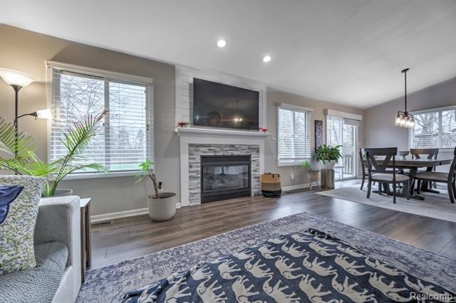 Builiding view fifteen for 4250 White Oak, Commerce Township, MI. 48382