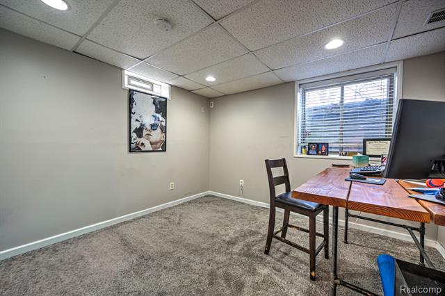 Builiding view fifty nine for 4250 White Oak, Commerce Township, MI. 48382