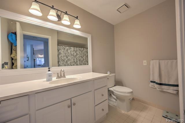 Builiding view forty two for 4250 White Oak, Commerce Township, MI. 48382