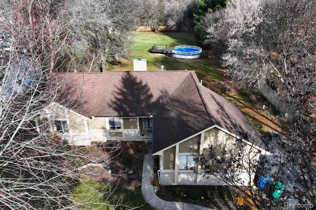 Builiding view sixty five for 4250 White Oak, Commerce Township, MI. 48382