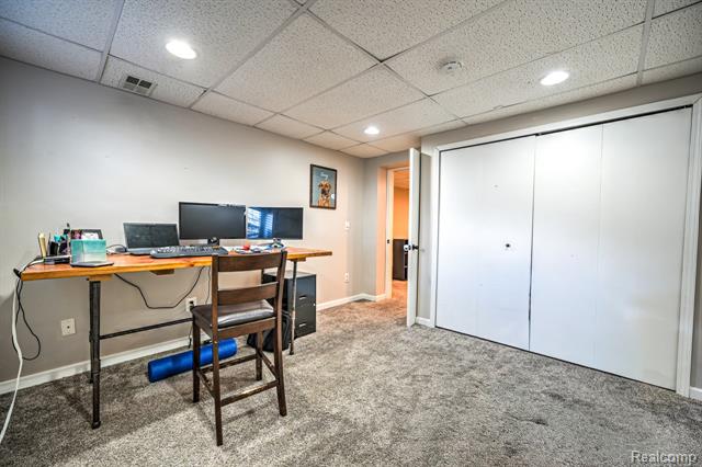 Builiding view sixty one for 4250 White Oak, Commerce Township, MI. 48382