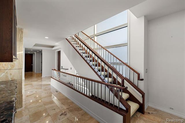 Builiding view ten for 3468 Pine Estates, West Bloomfield, MI. 48323